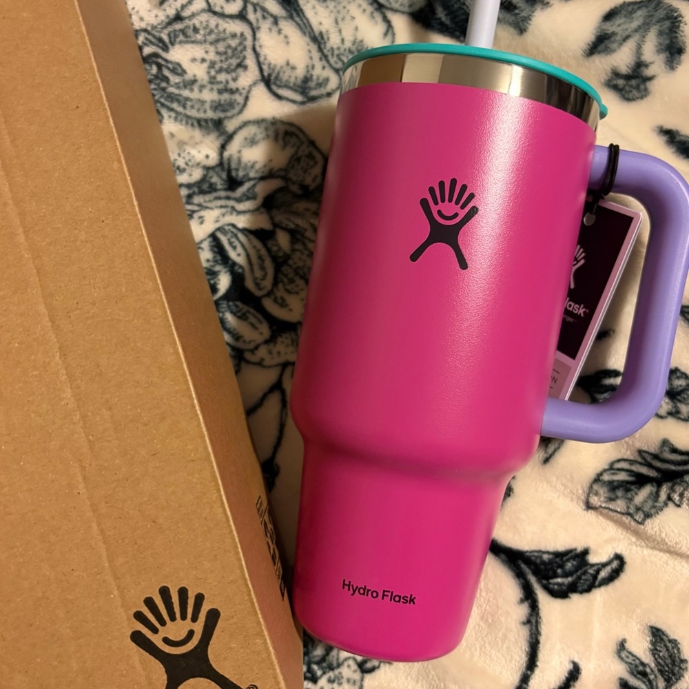 Hydro Flask Magenta Tumbler